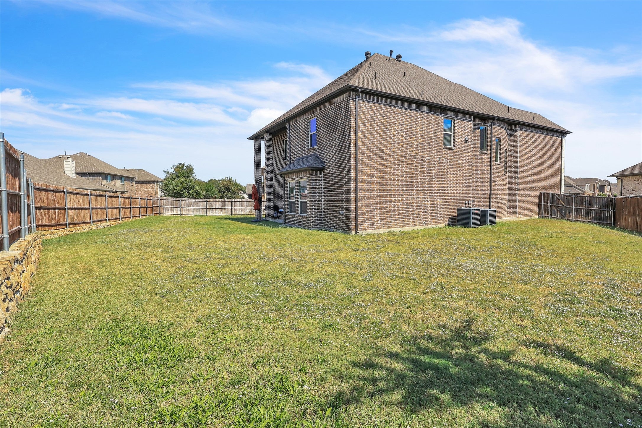 Justin, Texas, 76247, United States, 4 Bedrooms Bedrooms, ,4 BathroomsBathrooms,Residential,For Sale,1981121