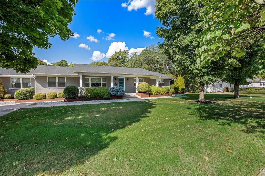 2nd St, Bentonville, AR 72712