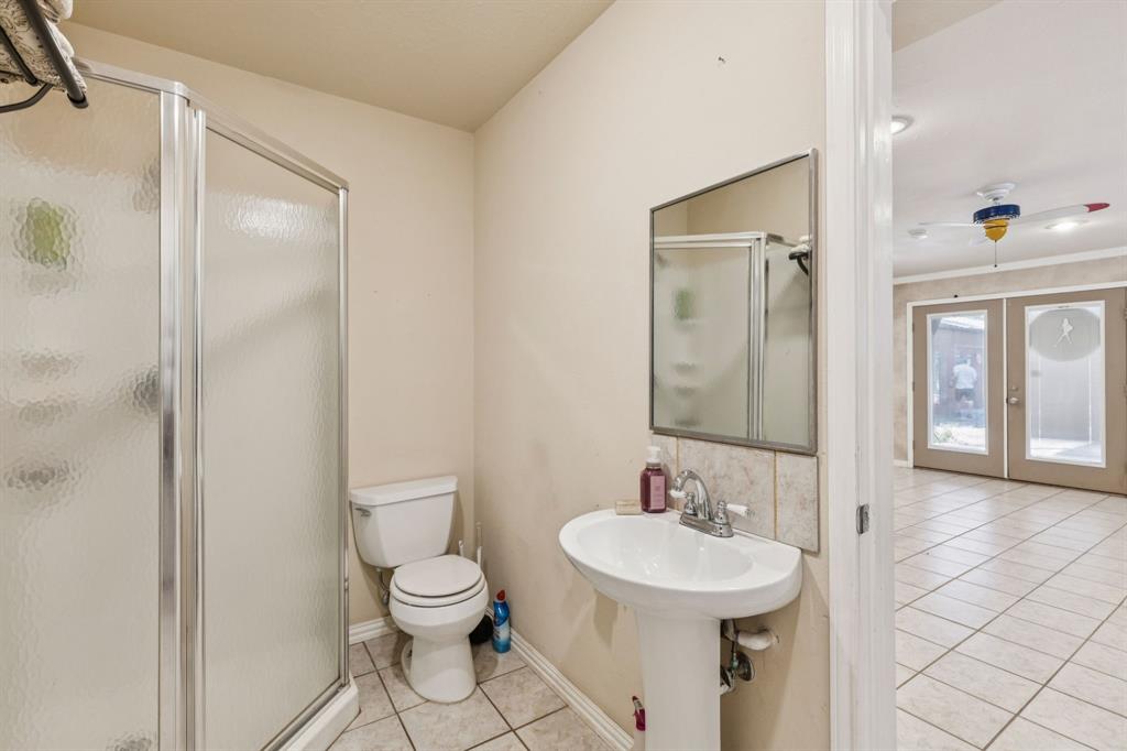 Pottsboro, Texas, 75076, United States, 3 Bedrooms Bedrooms, ,4 BathroomsBathrooms,Residential,For Sale,1949804