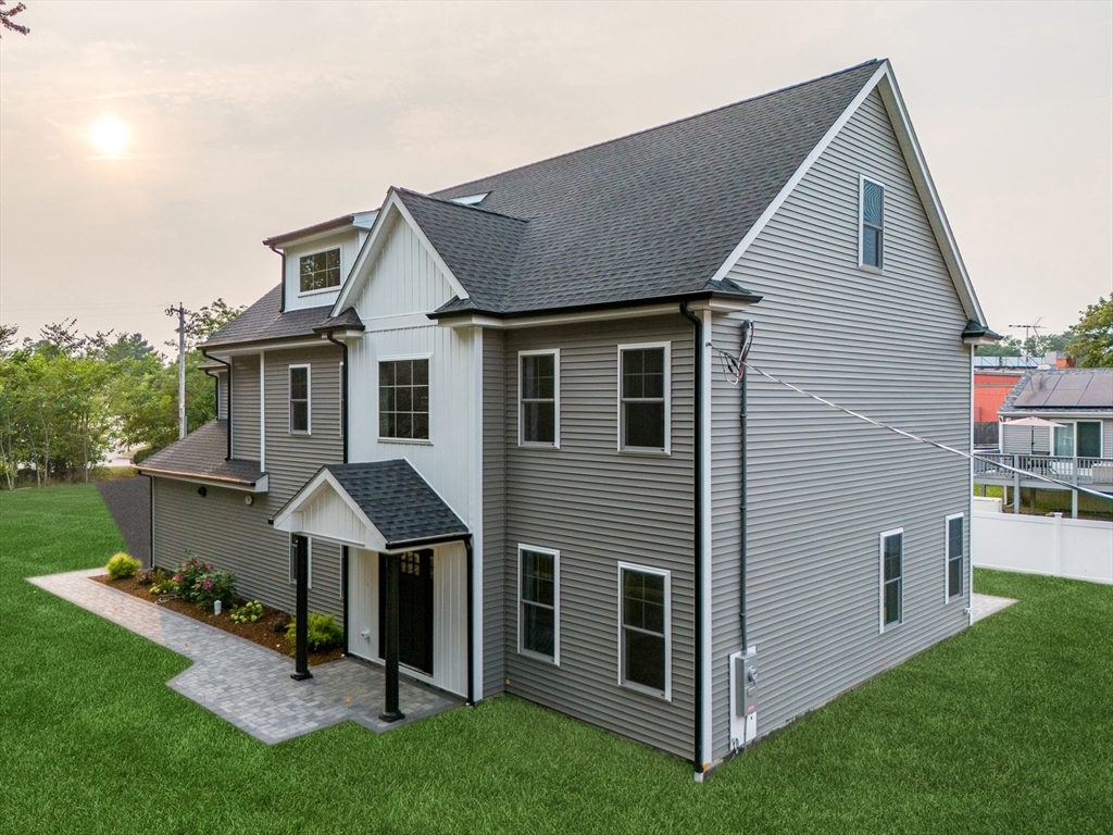 Attleboro, Massachusetts, 02703, United States, 4 Bedrooms Bedrooms, ,3 BathroomsBathrooms,Residential,For Sale,1905664
