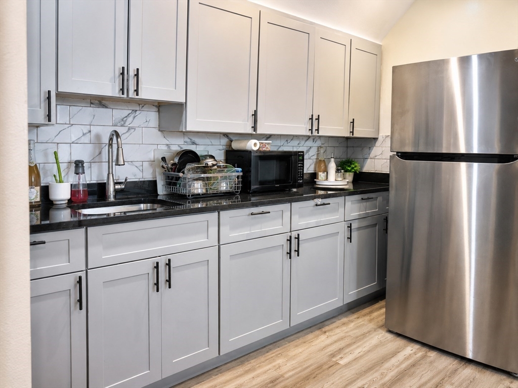 Lynn, Massachusetts, 01904, United States, 8 Bedrooms Bedrooms, ,4 BathroomsBathrooms,Residential,For Sale,2048098