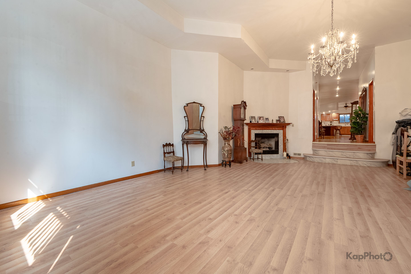 Chicago, Illinois, 60608, United States, 3 Bedrooms Bedrooms, ,5 BathroomsBathrooms,Residential,For Sale,1986120