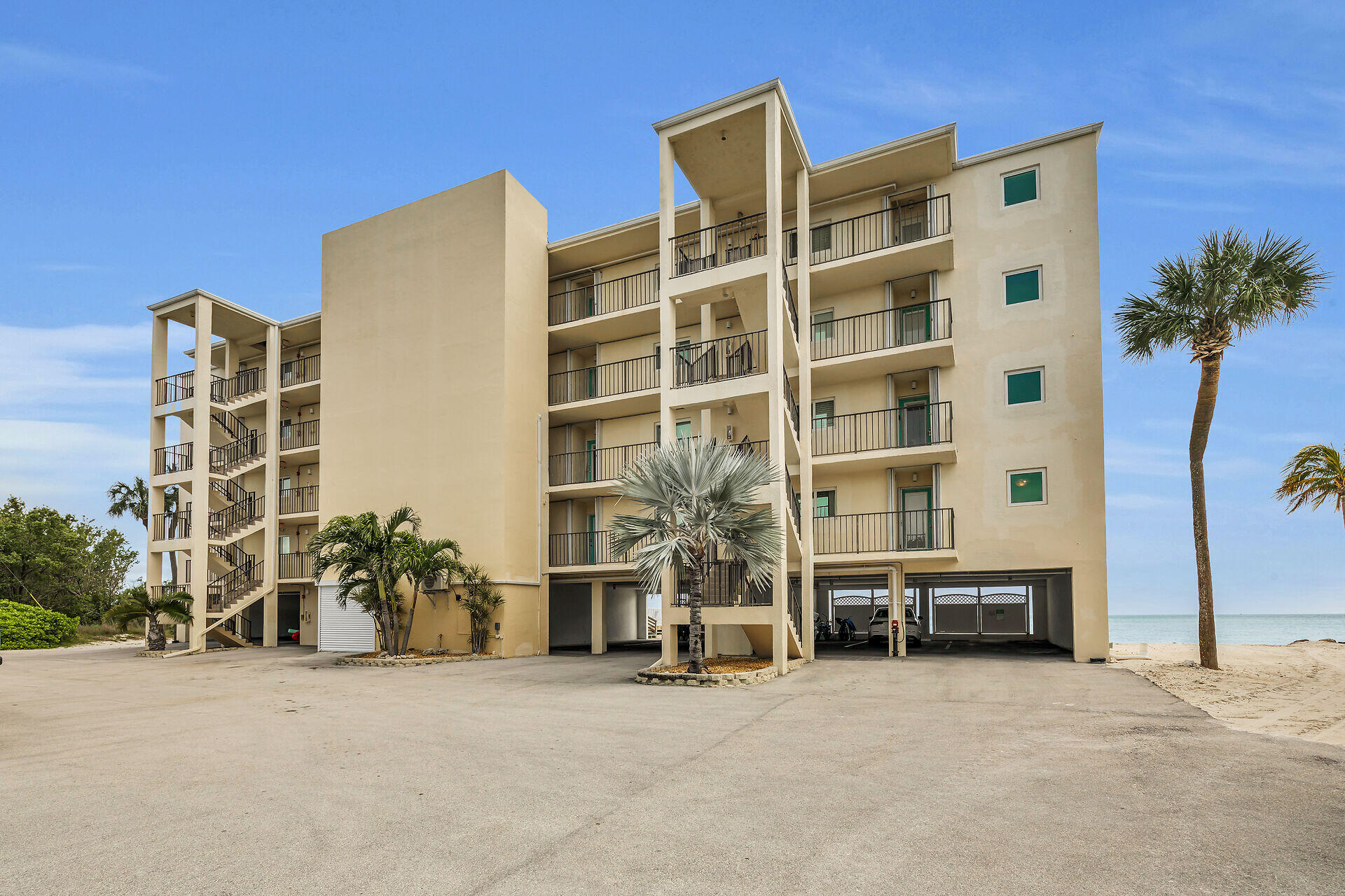 MARATHON, Florida, 33050, United States, 2 Bedrooms Bedrooms, ,2 BathroomsBathrooms,Residential,For Sale,1690703