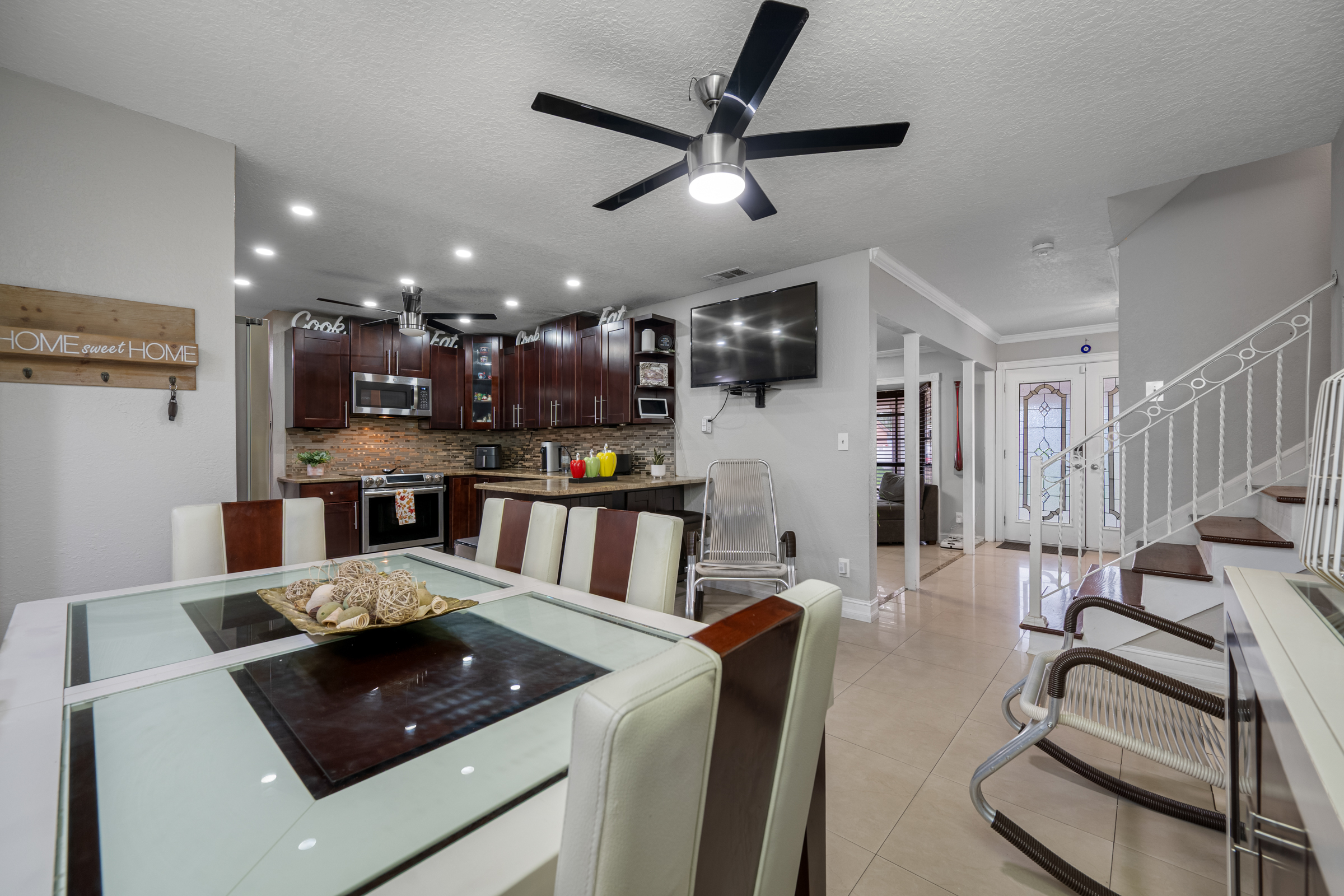 Tampa, Florida, 33615, United States, 4 Bedrooms Bedrooms, ,3 BathroomsBathrooms,Residential,For Sale,1900602