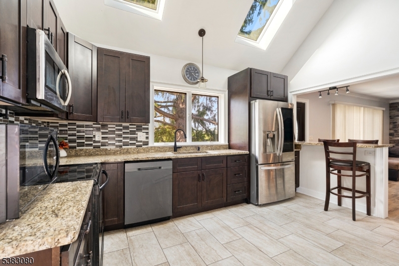 Vernon Twp., New Jersey, 07462, United States, 4 Bedrooms Bedrooms, ,2 BathroomsBathrooms,Residential,For Sale,1938631