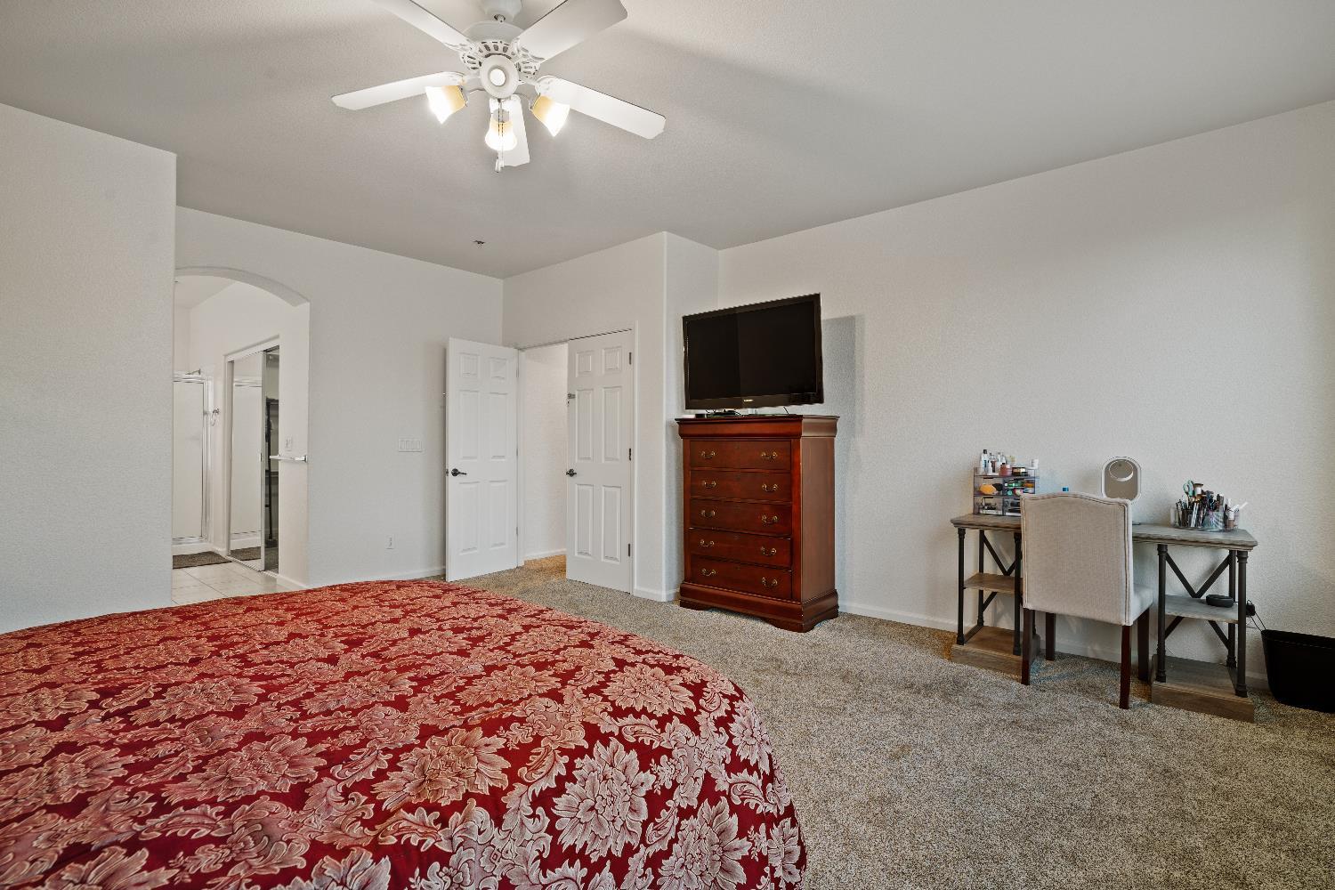 Riverbank, California, 95367, United States, 4 Bedrooms Bedrooms, ,3 BathroomsBathrooms,Residential,For Sale,1974513