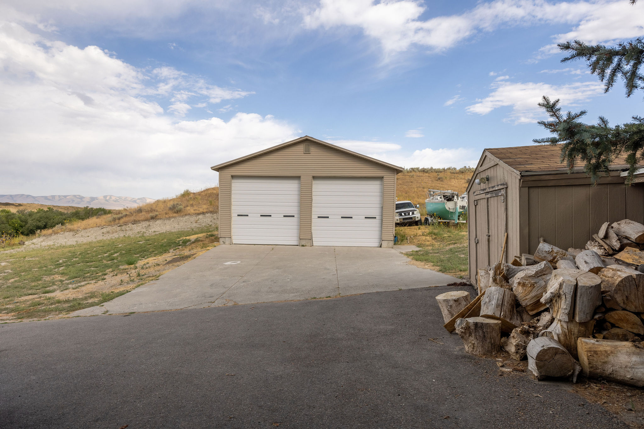 Beaver Dam, Utah, 84306, United States, 5 Bedrooms Bedrooms, ,3 BathroomsBathrooms,Residential,For Sale,1927396