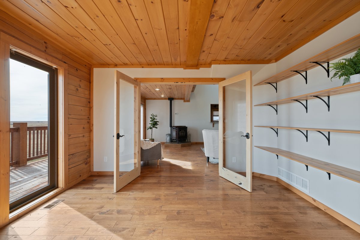 Carpenter, Wyoming, 82054, United States, 4 Bedrooms Bedrooms, ,3 BathroomsBathrooms,Residential,For Sale,1985736