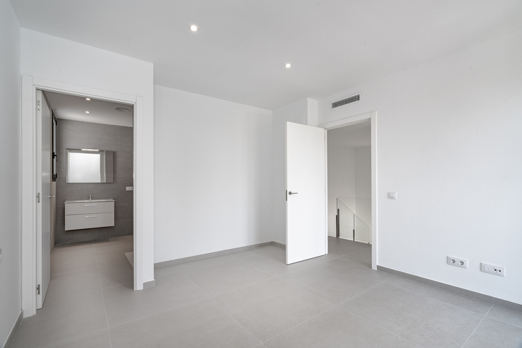  New minimalist building in Requesens - Empuriabrava - 物件實景