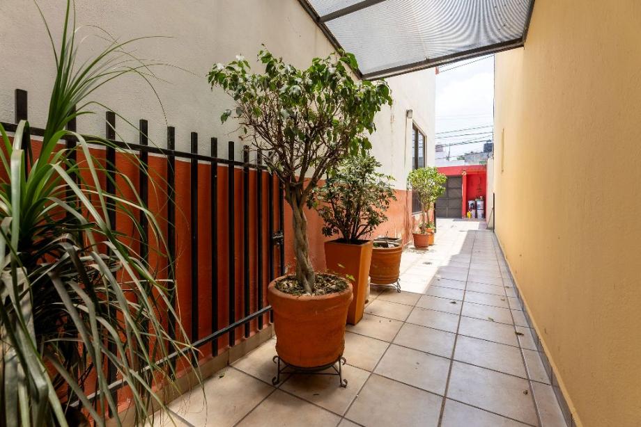 Naucalpan de Juárez, Estado de méxico, 53300, Mexico, 4 Bedrooms Bedrooms, ,4 BathroomsBathrooms,Residential,For Sale,1692816