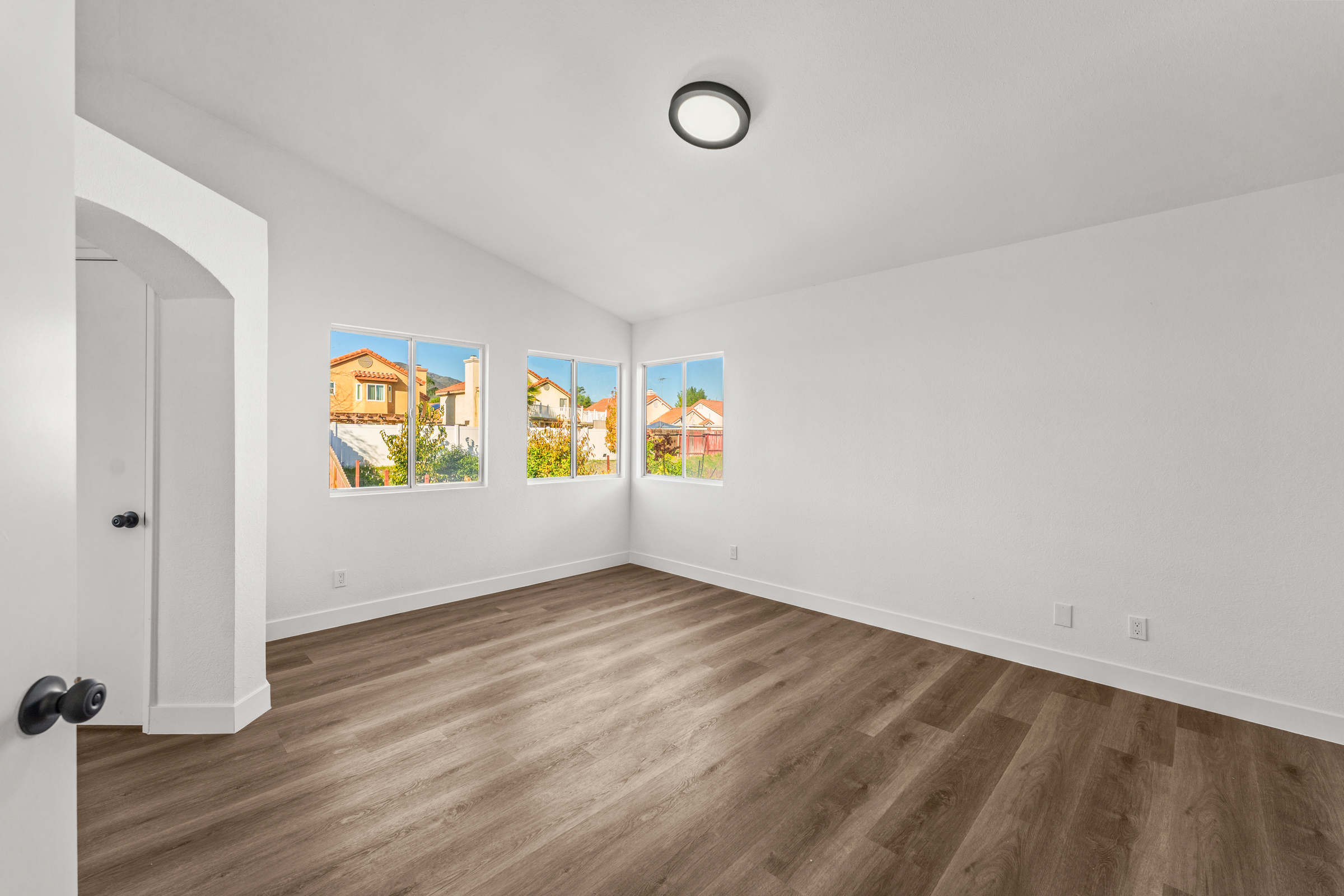 Lake Elsinore, California, 92530, United States, 4 Bedrooms Bedrooms, ,3 BathroomsBathrooms,Residential,For Sale,2005487