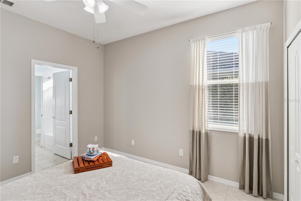 Apopka, Florida, 32712, United States, 5 Bedrooms Bedrooms, ,3 BathroomsBathrooms,Residential,For Sale,2003317