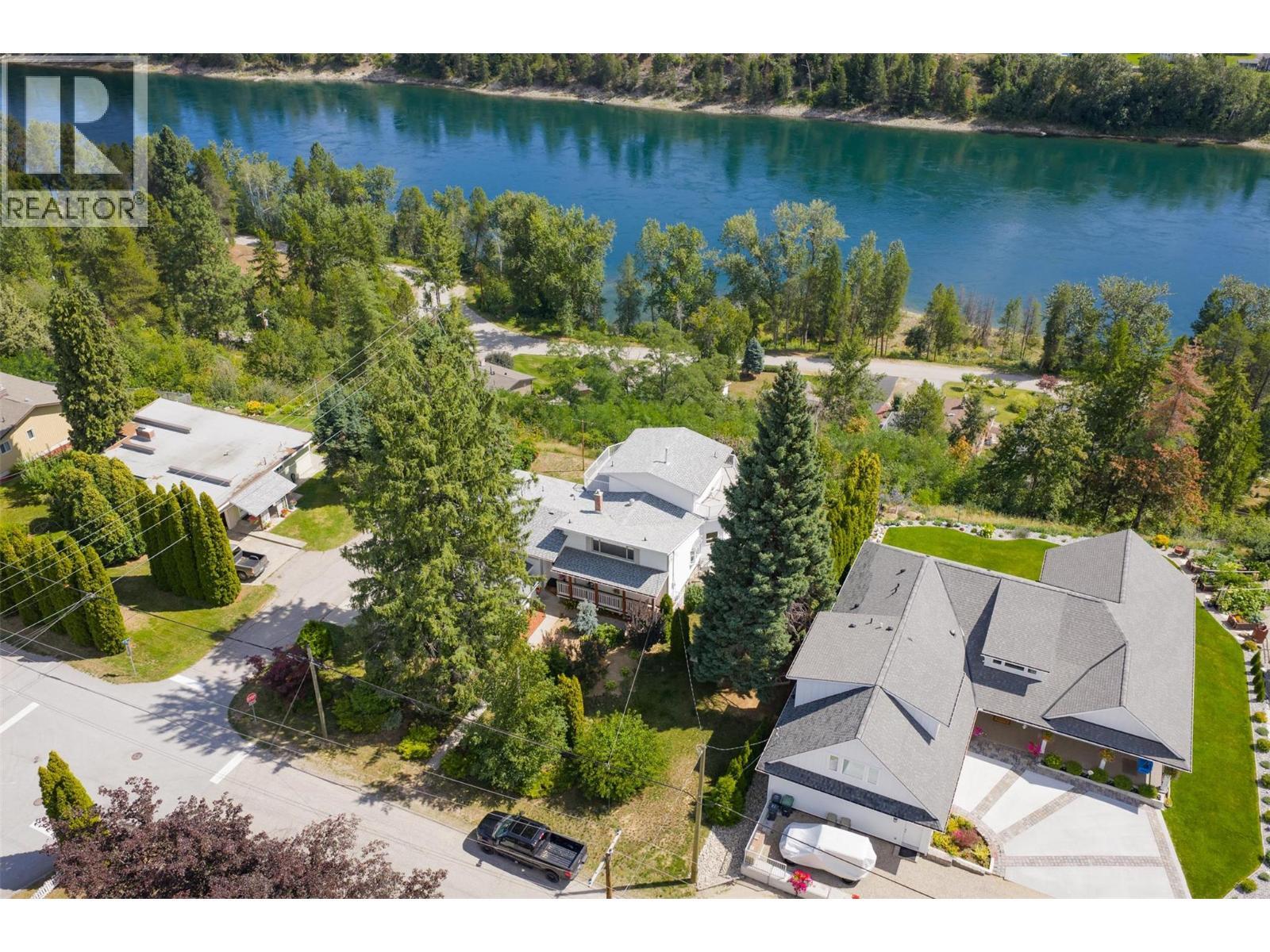 CASTLEGAR, British Columbia, V1N 2S5, CA, 5 Bedrooms Bedrooms, ,3 BathroomsBathrooms,Residential,For Sale,1918306