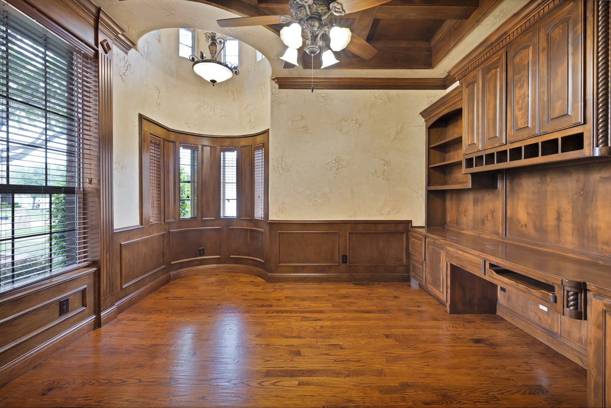 Mansfield, Texas, 76063, United States, 5 Bedrooms Bedrooms, ,5 BathroomsBathrooms,Residential,For Sale,1796537