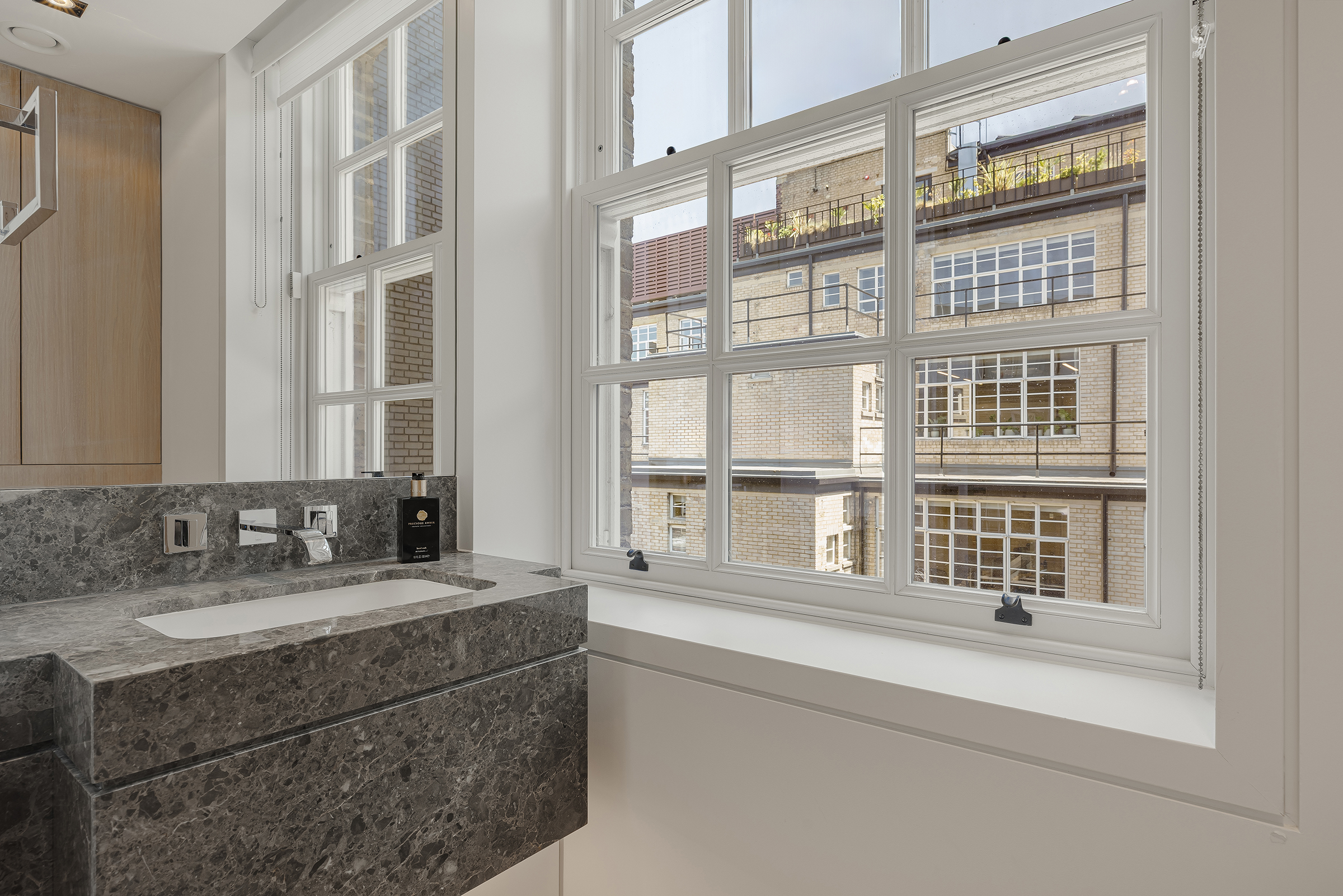  A Two-Bedroom Apartment in Fitzrovia - 物件實景