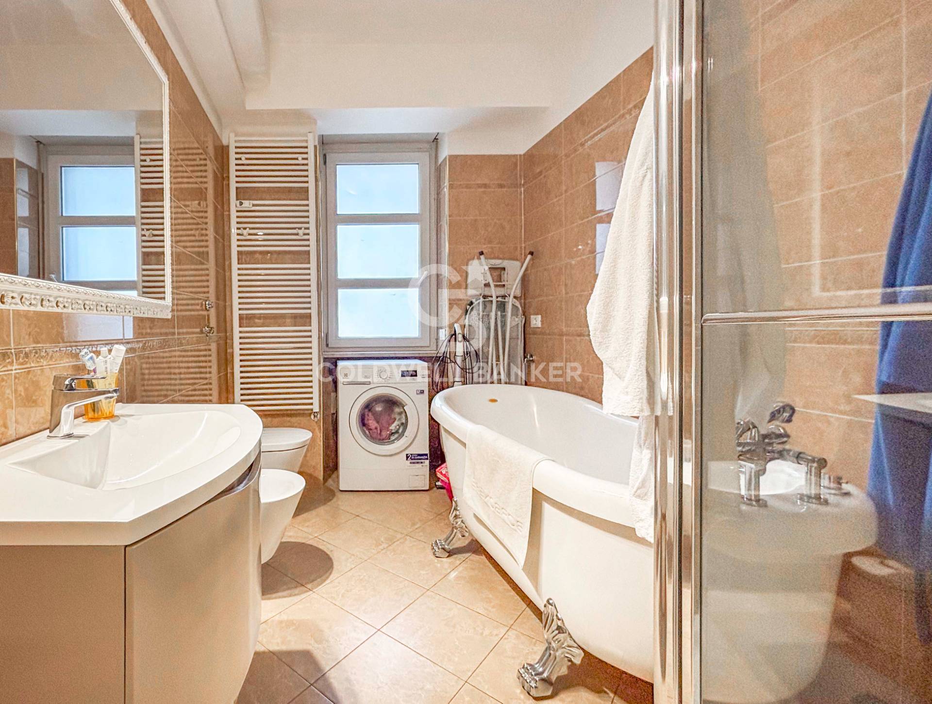 Milano, Milano, 20100, IT, 2 Bedrooms Bedrooms, ,2 BathroomsBathrooms,Residential,For Sale,1875277