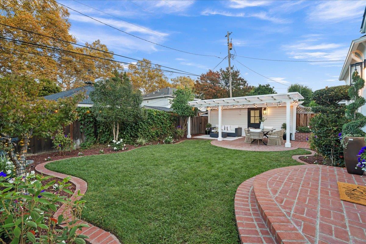 San Jose, California, 95125, United States, 3 Bedrooms Bedrooms, ,2 BathroomsBathrooms,Residential,For Sale,1989346