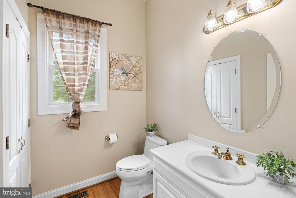 Newtown, Pennsylvania, 18940, United States, 4 Bedrooms Bedrooms, ,4 BathroomsBathrooms,Residential,For Sale,1941043