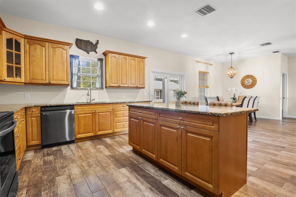 Bartow, Florida, 33830, United States, 3 Bedrooms Bedrooms, ,4 BathroomsBathrooms,Residential,For Sale,2002035