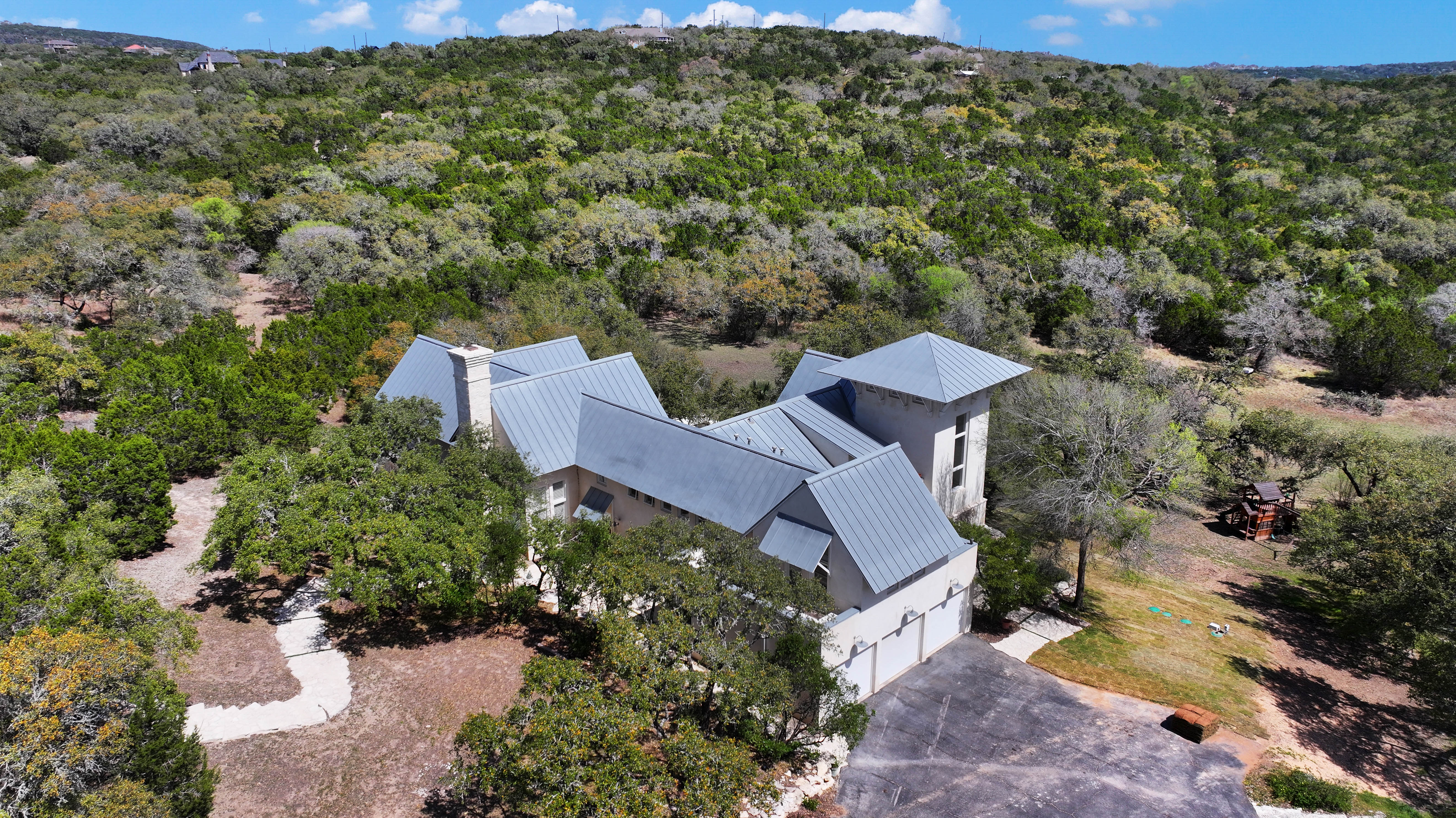  Hill Country Estate with Privacy and Presence - 物件實景