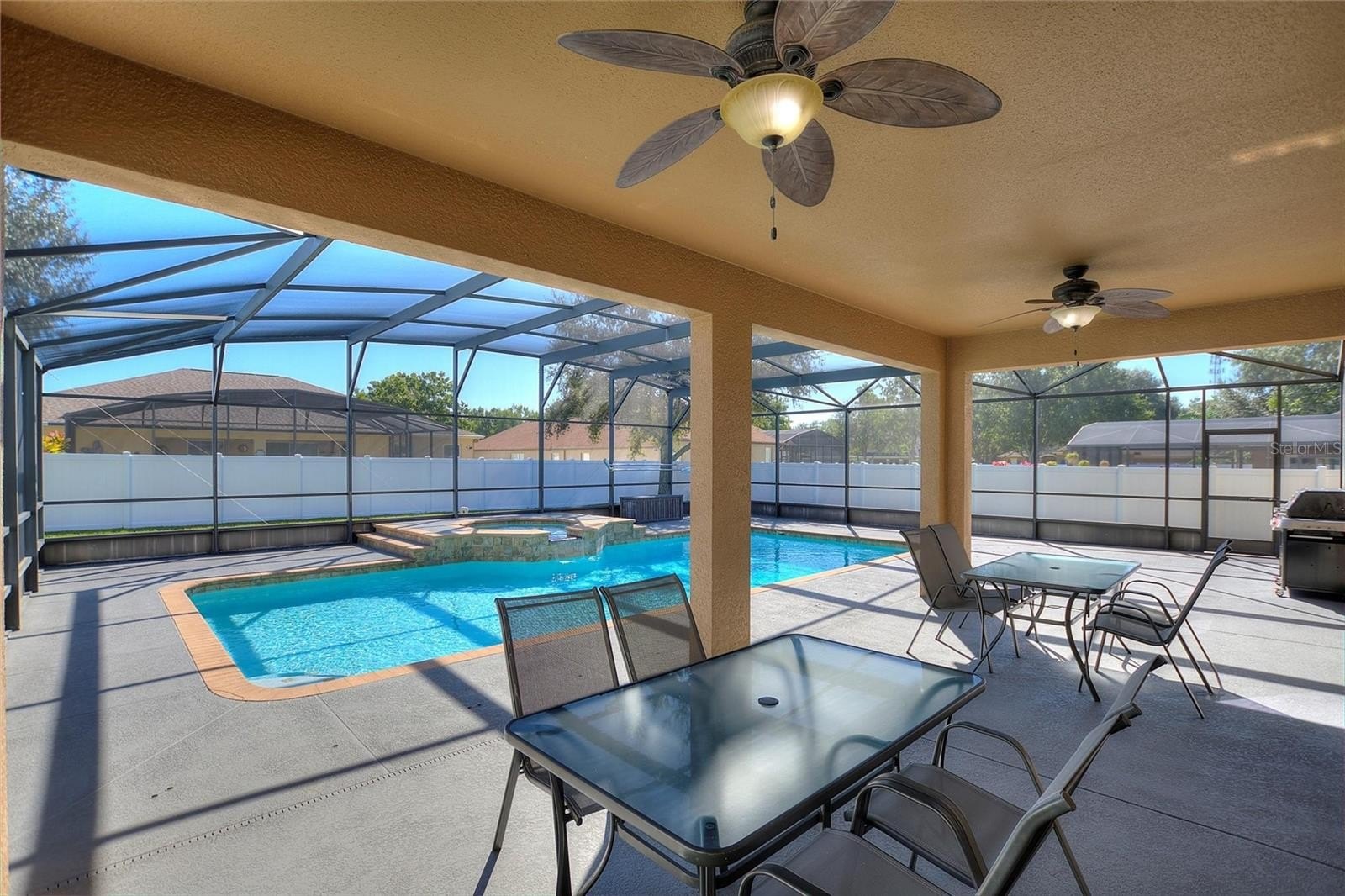 AUBURNDALE, Florida, 33823, United States, 5 Bedrooms Bedrooms, ,5 BathroomsBathrooms,Residential,For Sale,1986097