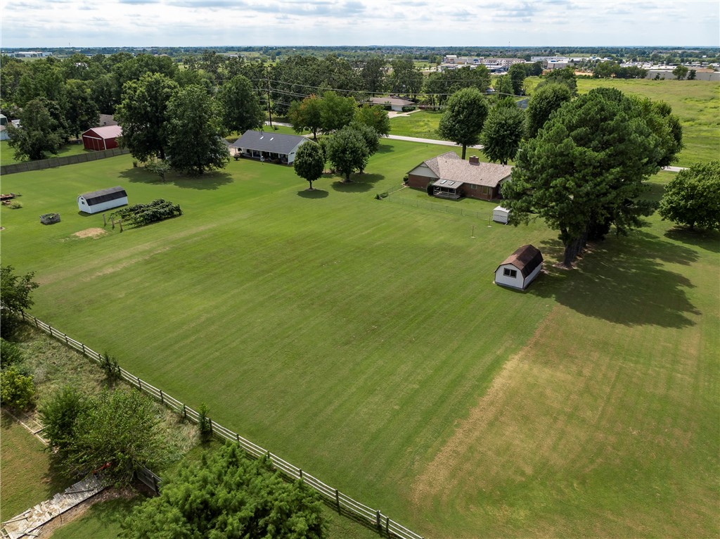 Lowell, Arkansas, 72745, United States, 4 Bedrooms Bedrooms, ,2 BathroomsBathrooms,Residential,For Sale,1932049