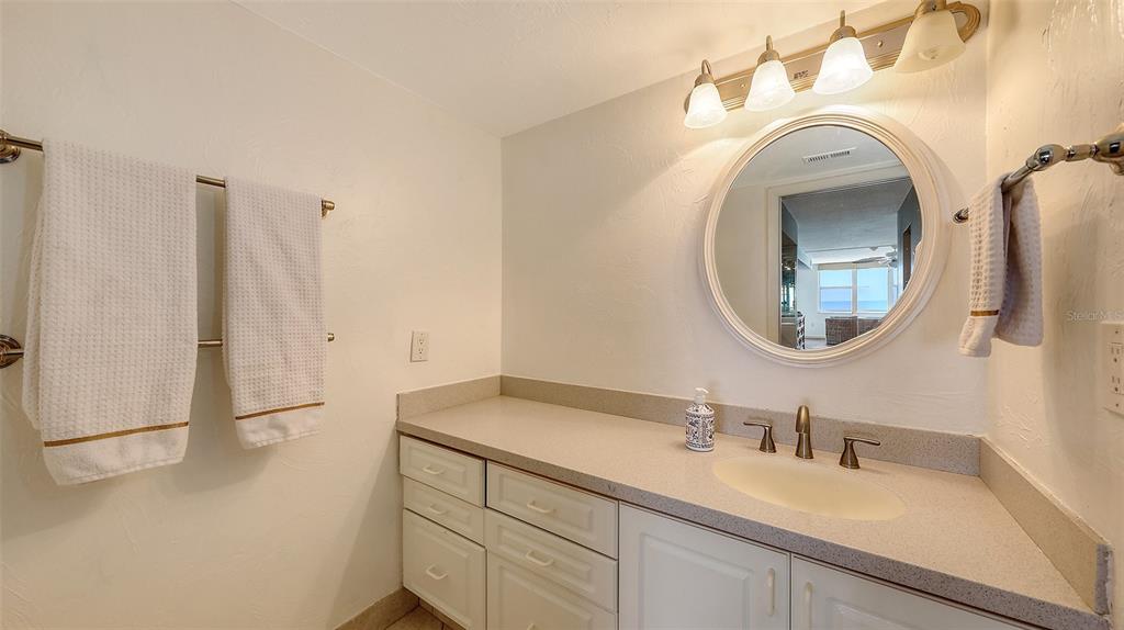 Longboat Key, Florida, 34228, United States, 3 Bedrooms Bedrooms, ,2 BathroomsBathrooms,Residential,For Sale,1793639