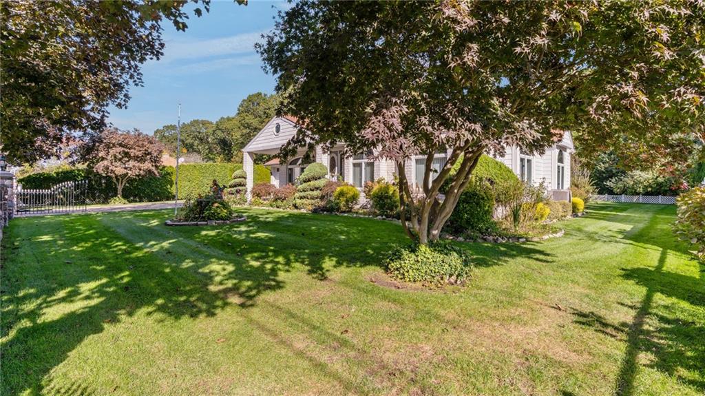 Barrington, Rhode Island, 02806, United States, 3 Bedrooms Bedrooms, ,3 BathroomsBathrooms,Residential,For Sale,2012853