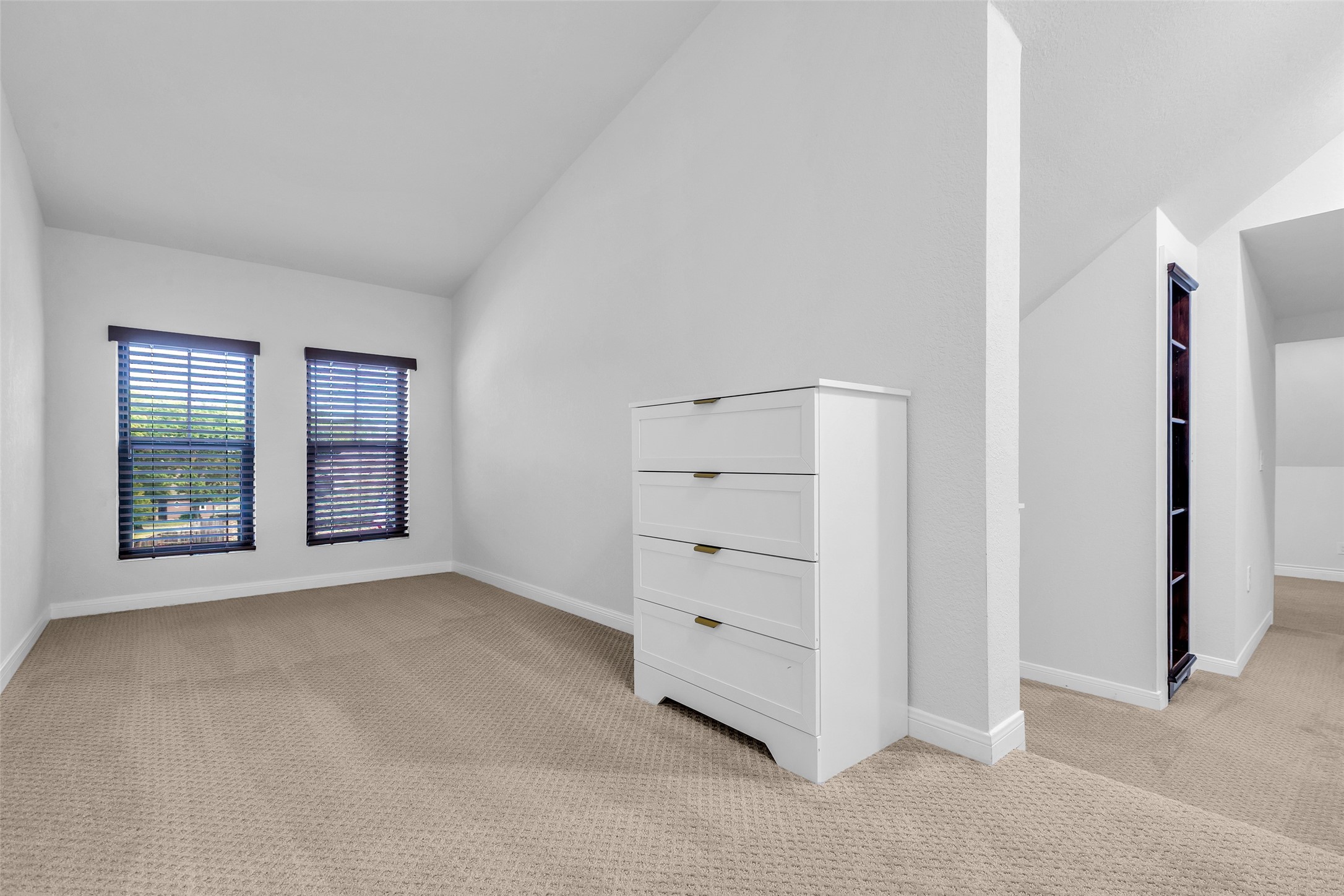 Montgomery, Texas, 77356, United States, 4 Bedrooms Bedrooms, ,4 BathroomsBathrooms,Residential,For Sale,1989198