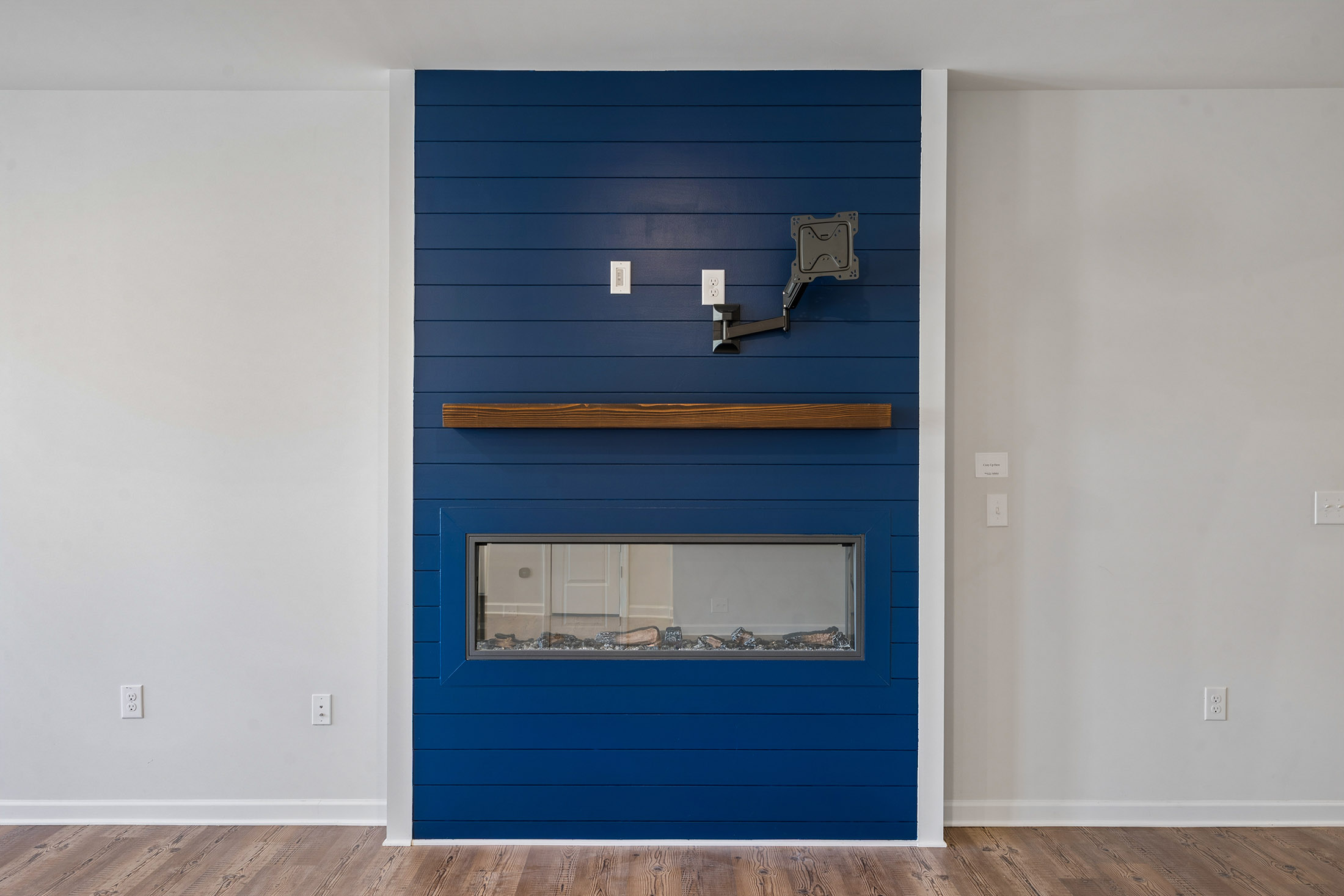  Spacious Living and Upgraded Finishes at Logan Point - 物件實景