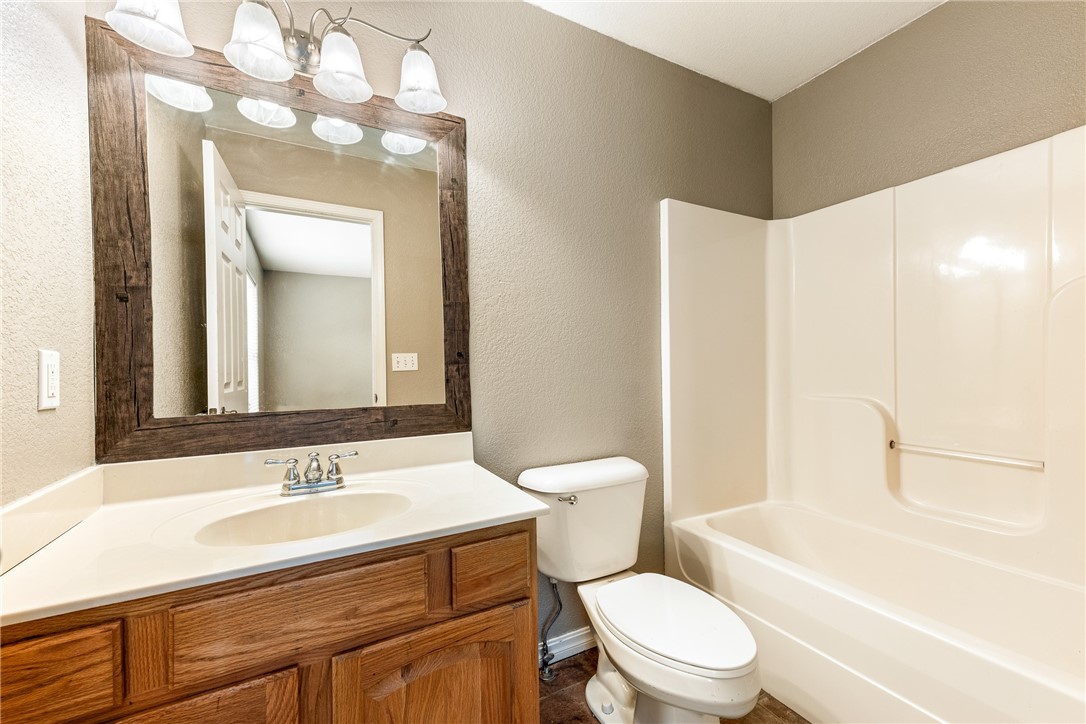 Huntsville, Arkansas, 72740, United States, 3 Bedrooms Bedrooms, ,4 BathroomsBathrooms,Residential,For Sale,1907713