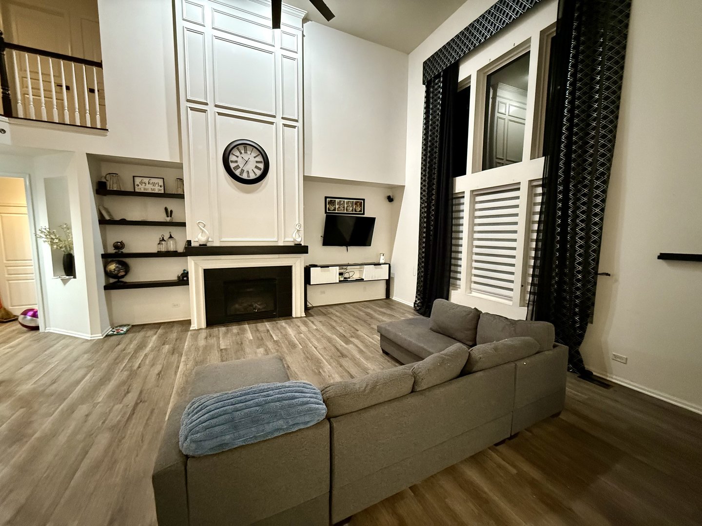 Yorkville, Illinois, 60560, United States, 4 Bedrooms Bedrooms, ,5 BathroomsBathrooms,Residential,For Sale,1991709