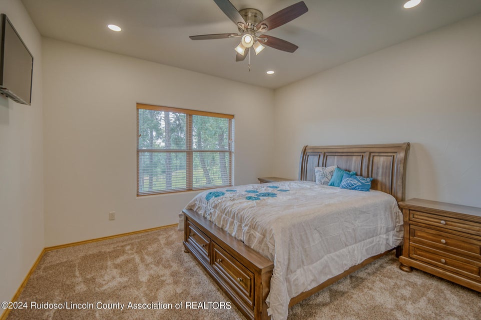 Ruidoso, New Mexico, 88345, United States, 4 Bedrooms Bedrooms, ,4 BathroomsBathrooms,Residential,For Sale,1921687