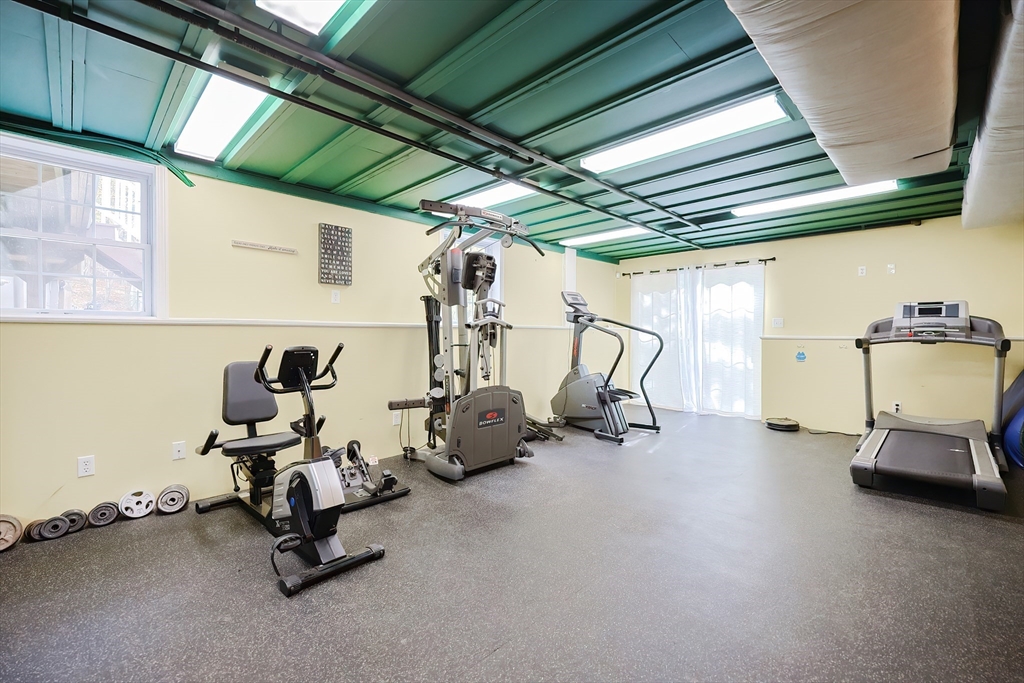 Northbridge, Massachusetts, 01534, United States, 4 Bedrooms Bedrooms, ,2 BathroomsBathrooms,Residential,For Sale,1977320