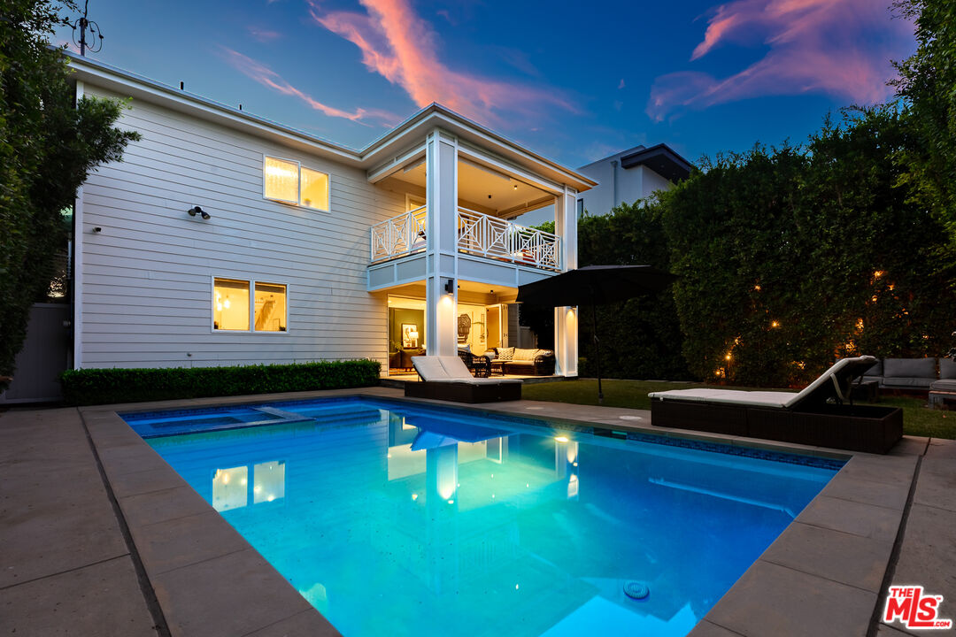 Los Angeles, California, 90046, United States, 5 Bedrooms Bedrooms, ,5 BathroomsBathrooms,Residential,For Sale,1932208