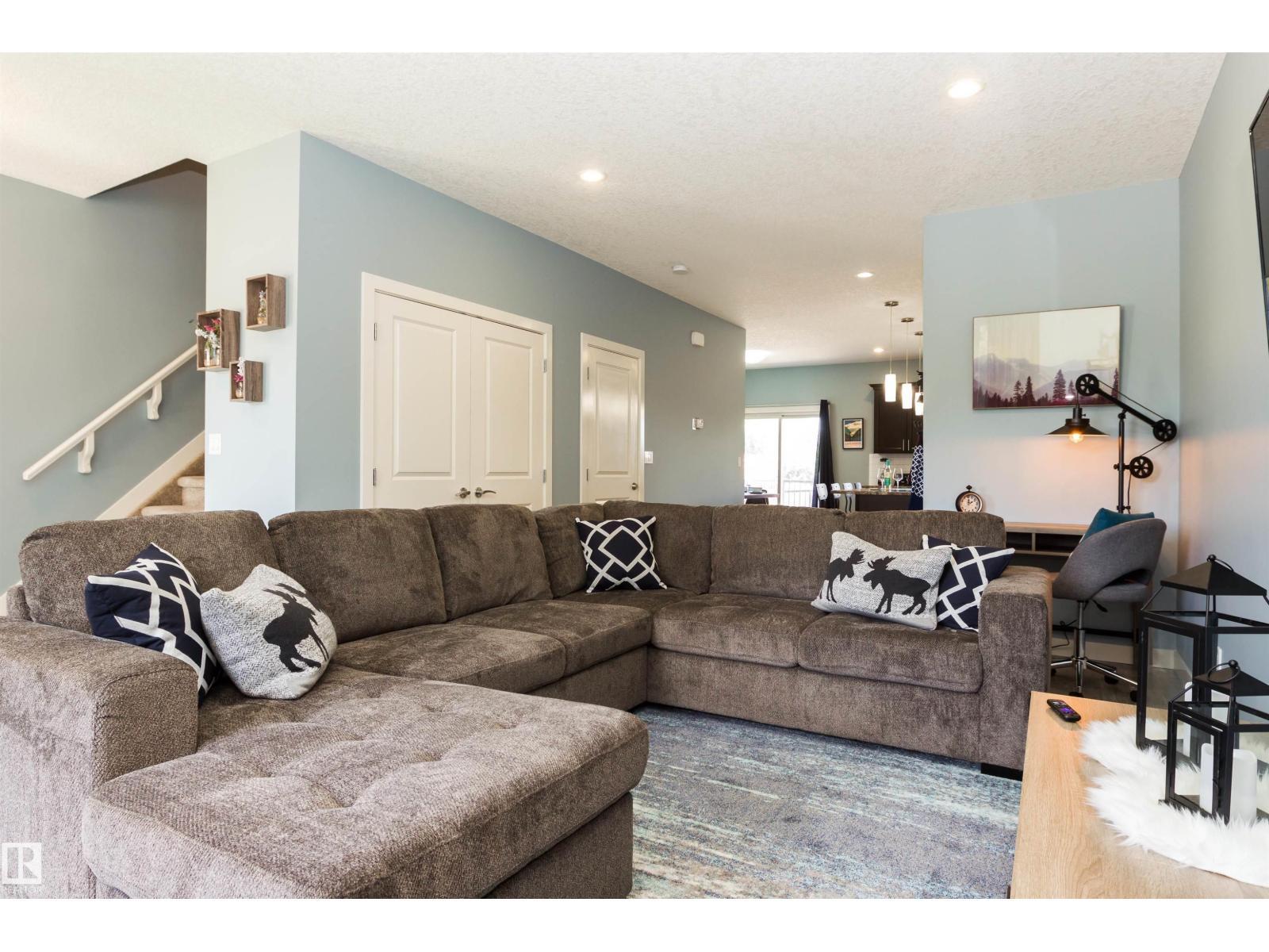 EDMONTON, Alberta, T5R 1N1, CA, 5 Bedrooms Bedrooms, ,3 BathroomsBathrooms,Residential,For Sale,1913571