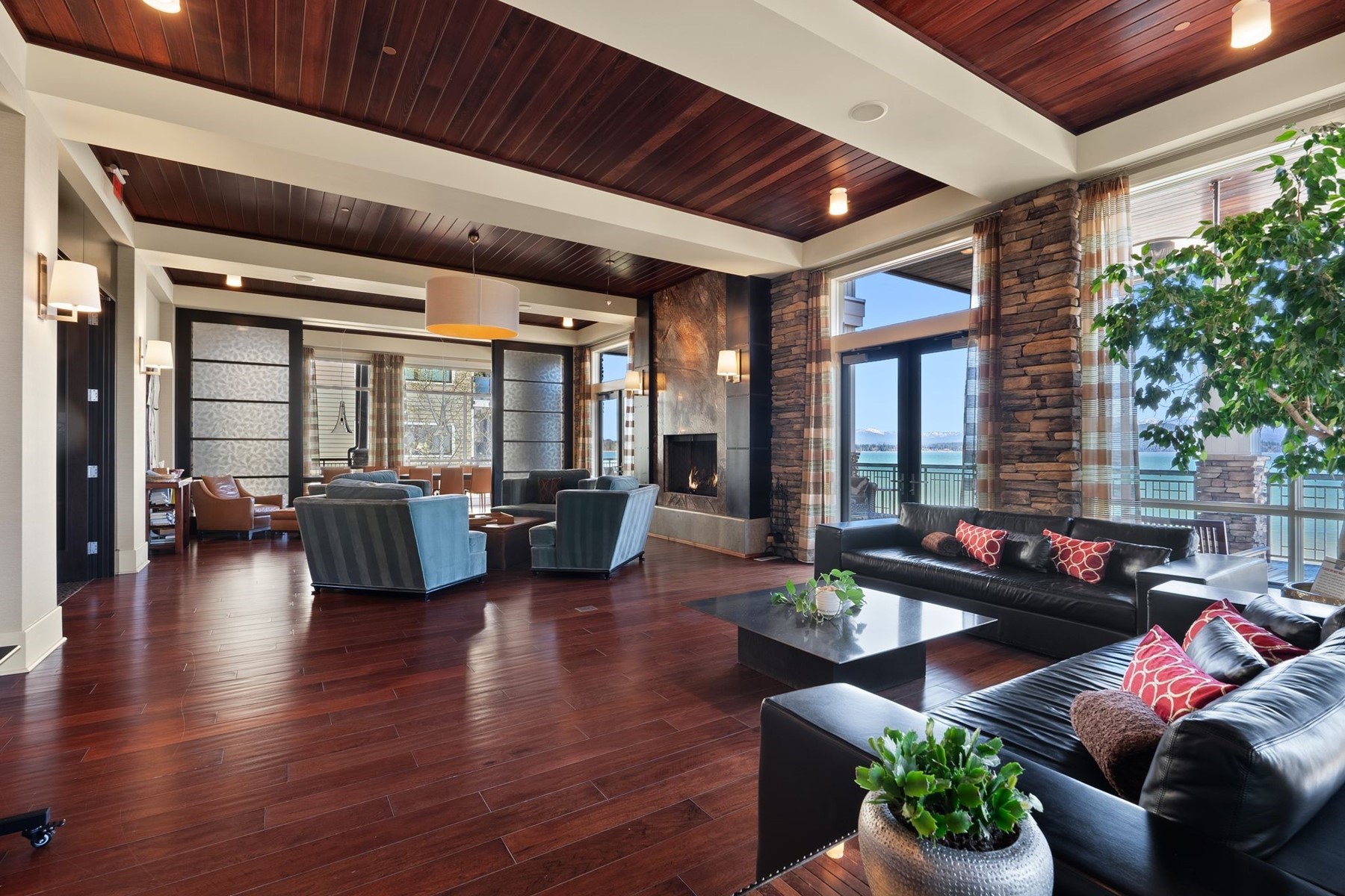  Corner Condo at Seasons at Sandpoint - 物件實景