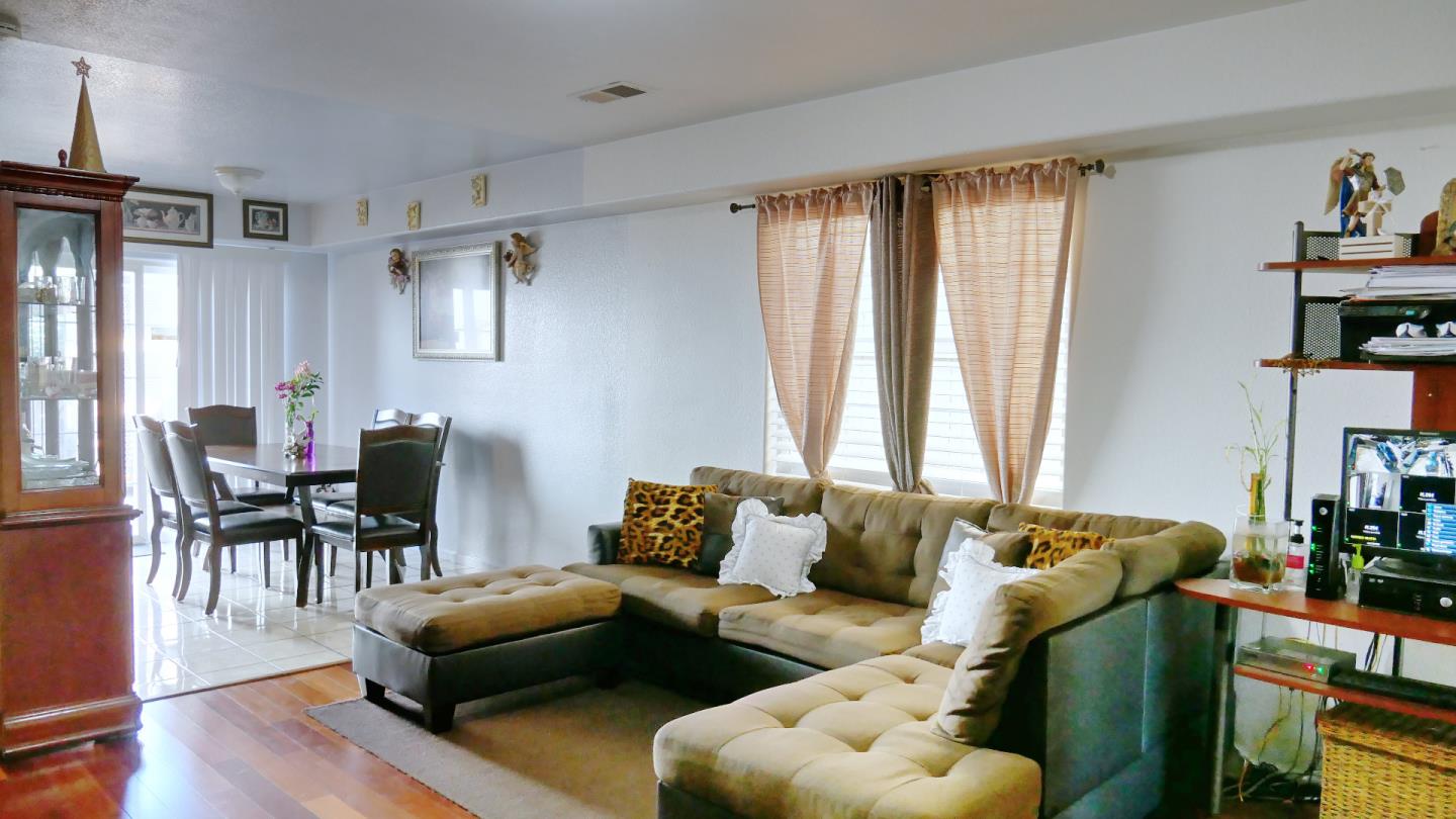 Richmond, California, 94801, United States, 3 Bedrooms Bedrooms, ,3 BathroomsBathrooms,Residential,For Sale,1978475