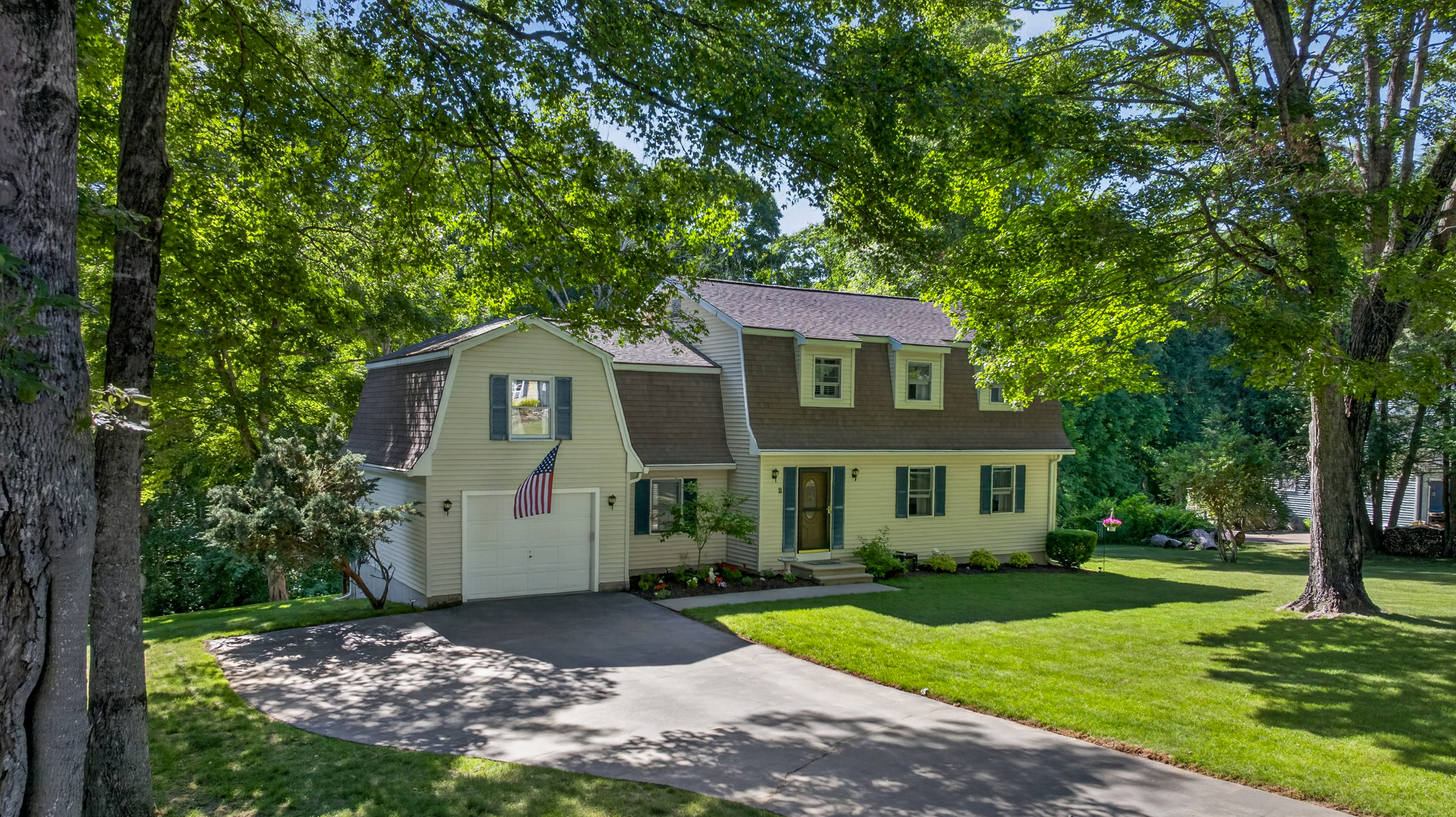11 Tanglewood Drive