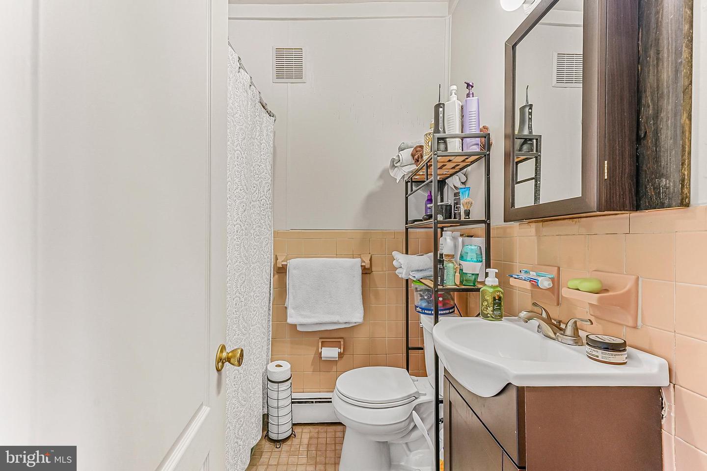 Horsham, Pennsylvania, 19044, United States, 4 Bedrooms Bedrooms, ,2 BathroomsBathrooms,Residential,For Sale,1877025