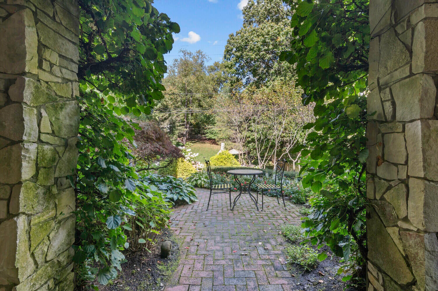 Northville, Michigan, 48167, United States, 4 Bedrooms Bedrooms, ,7 BathroomsBathrooms,Residential,For Sale,1991928