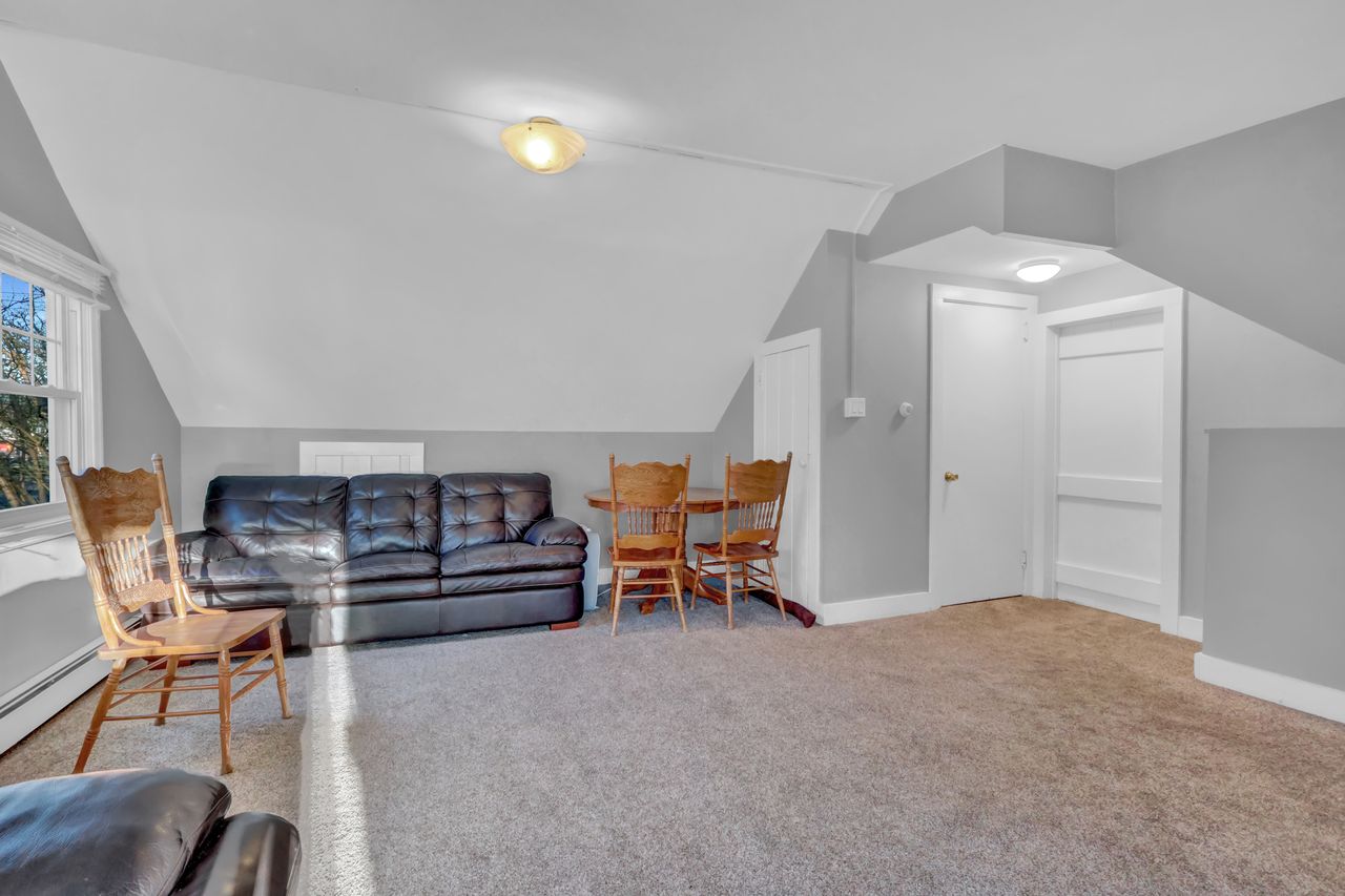 Eastport, New York, 11941, United States, 3 Bedrooms Bedrooms, ,3 BathroomsBathrooms,Residential,For Sale,2008841