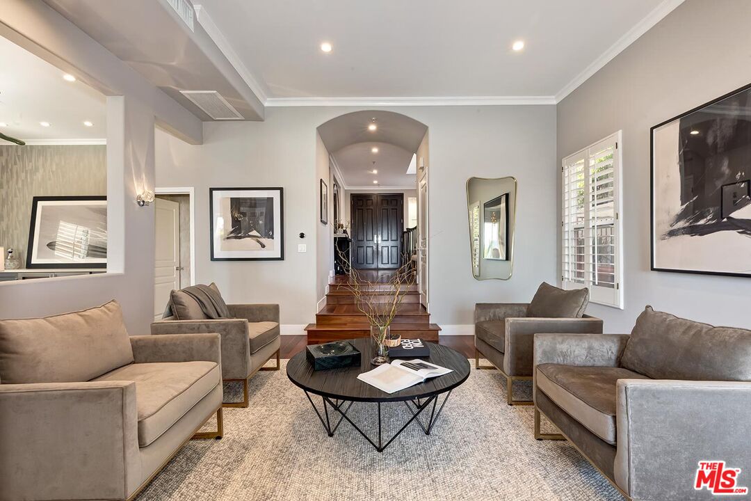 Pacific Palisades, California, 90272, United States, 4 Bedrooms Bedrooms, ,4 BathroomsBathrooms,Residential,For Sale,1911356