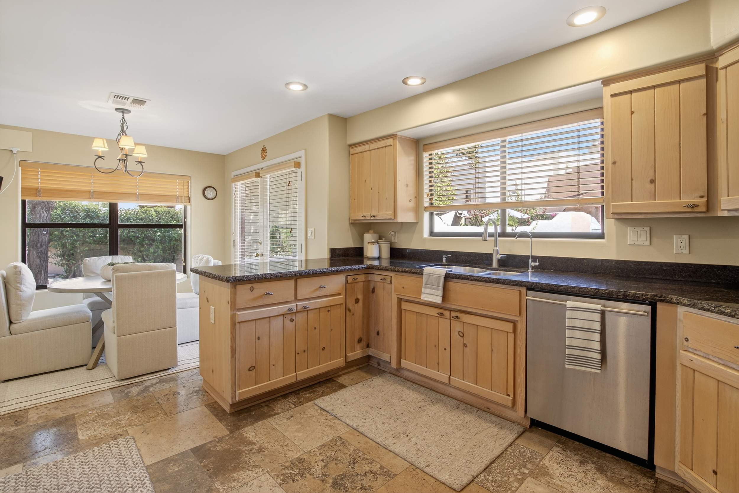 Tempe, Arizona, 85283, United States, 2 Bedrooms Bedrooms, ,Residential,For Sale,1966872