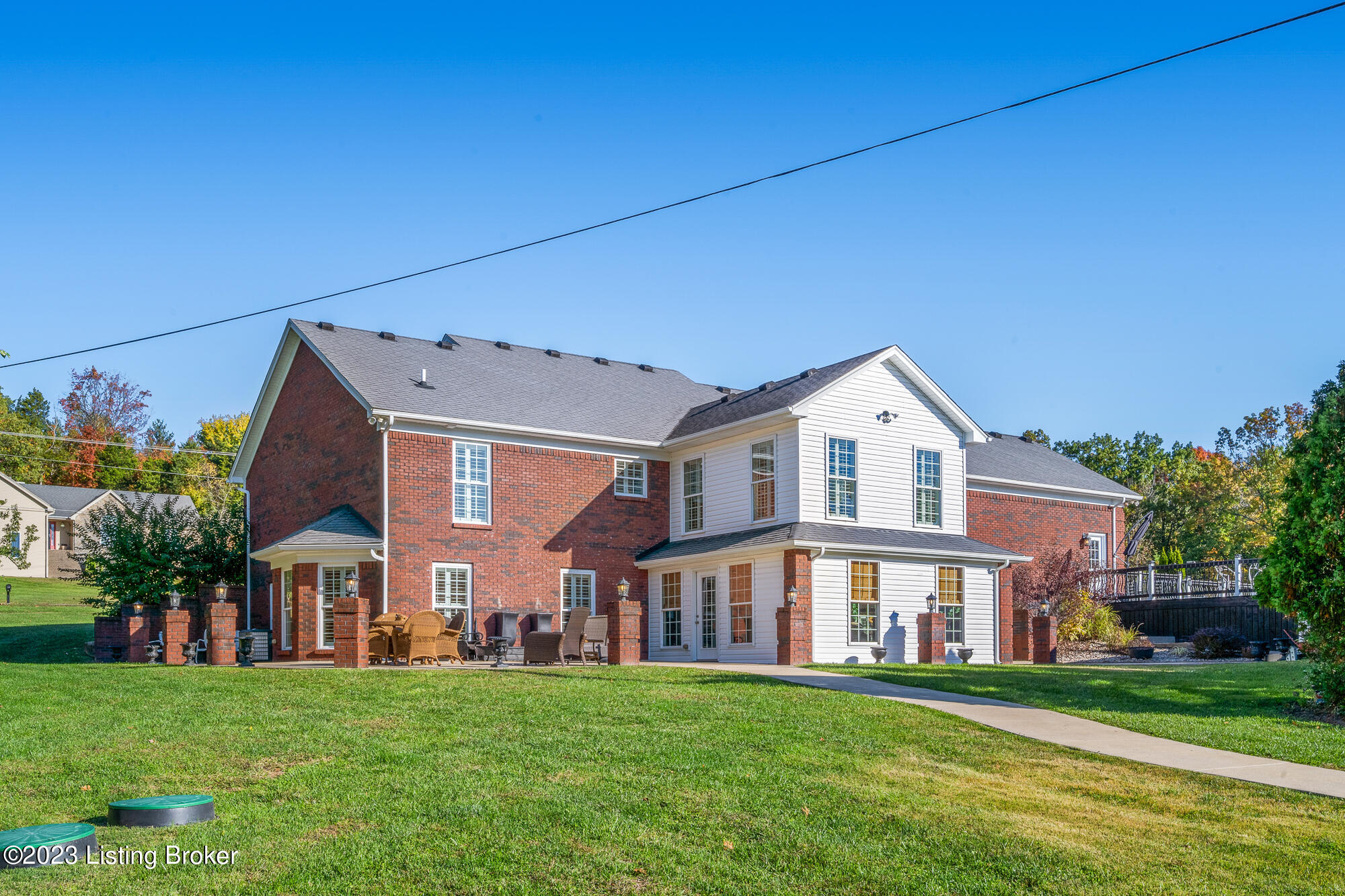 La Grange, Kentucky, 40031, United States, 5 Bedrooms Bedrooms, ,3 BathroomsBathrooms,Residential,For Sale,1793584