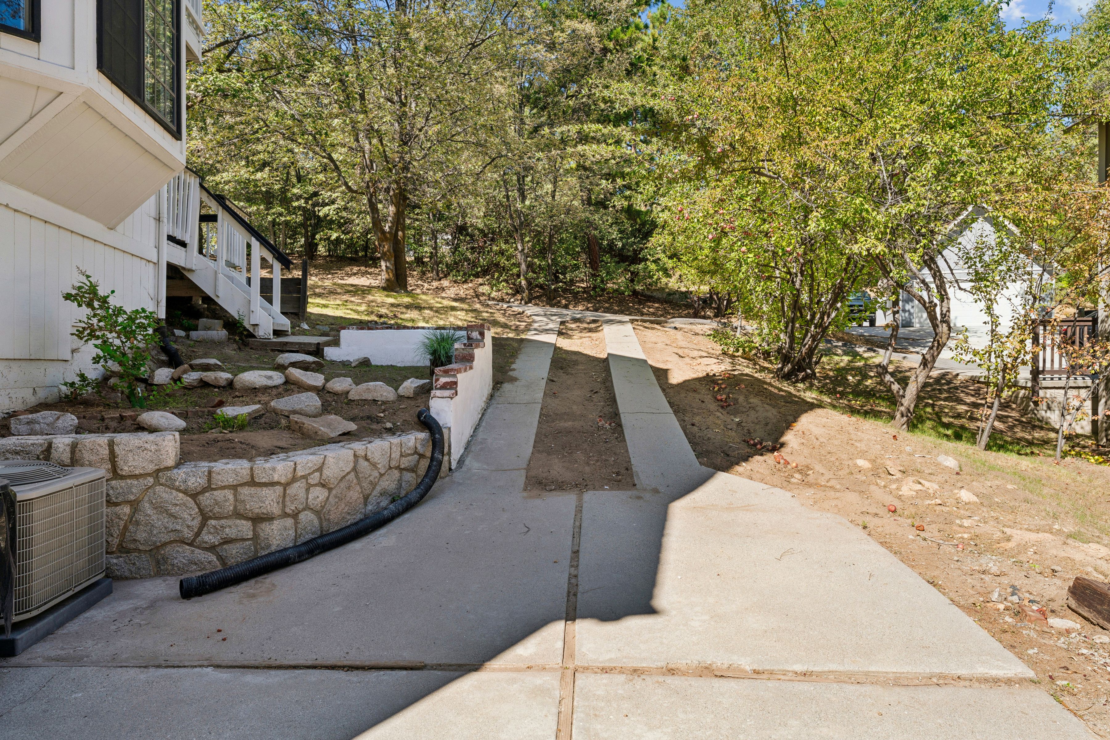  27962 West Shore Road, Lake Arrowhead, CA 92352 - 物件實景