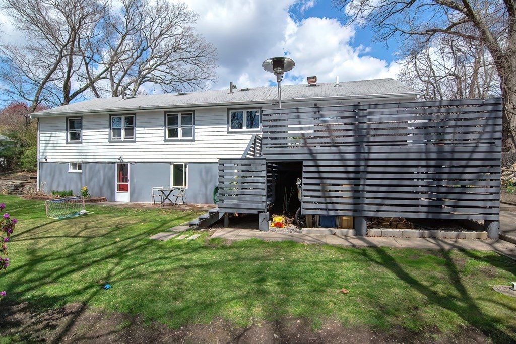 Dedham, Massachusetts, 02026, United States, 3 Bedrooms Bedrooms, ,2 BathroomsBathrooms,Residential,For Sale,1945023