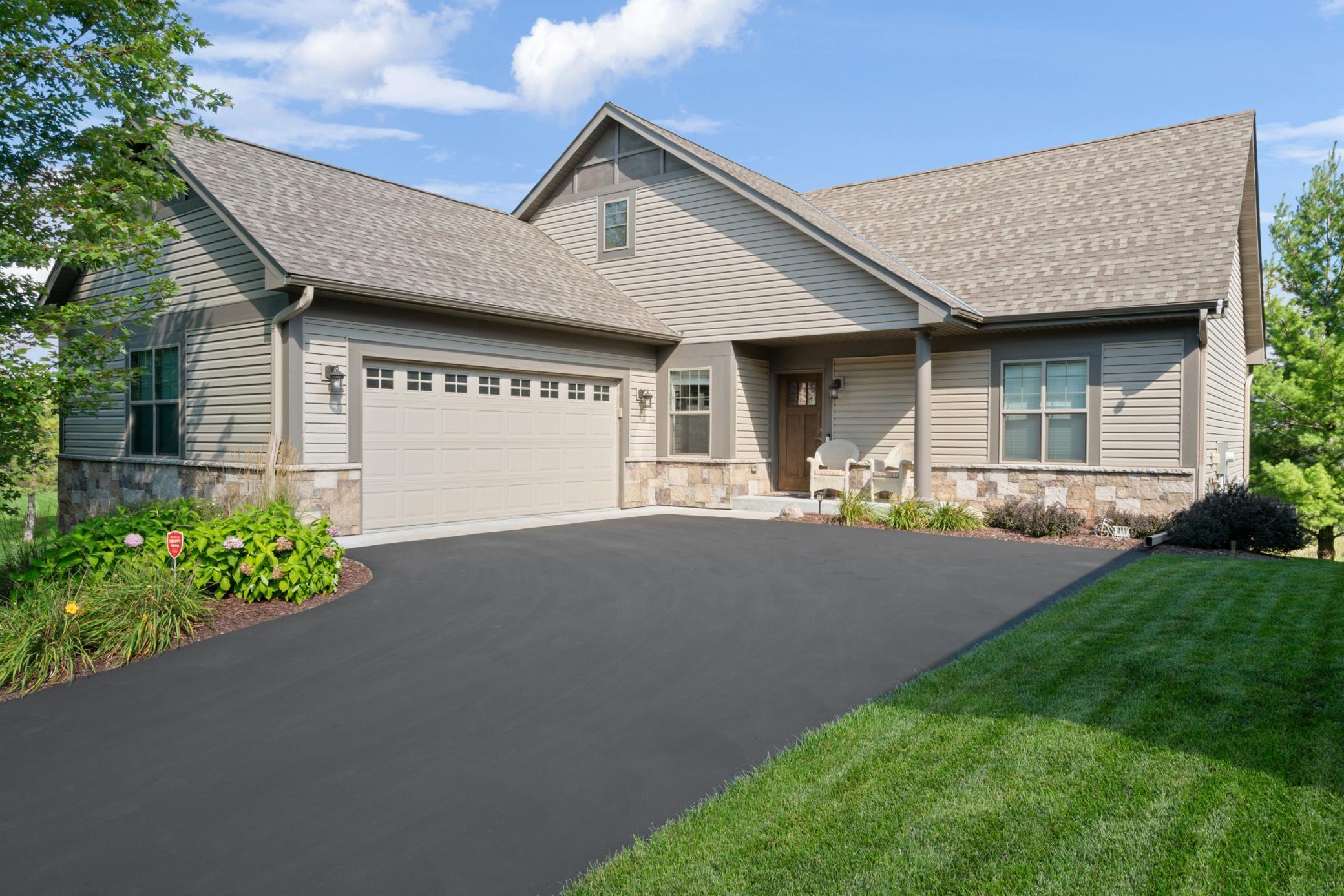 Carver, Minnesota, 55315, United States, 3 Bedrooms Bedrooms, ,2 BathroomsBathrooms,Residential,For Sale,1927494