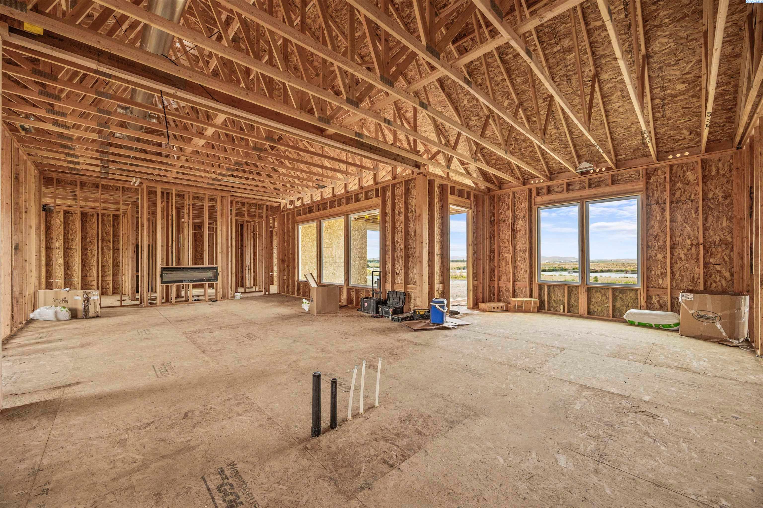 Pasco, Washington, 99301, United States, 4 Bedrooms Bedrooms, ,2 BathroomsBathrooms,Residential,For Sale,1978072