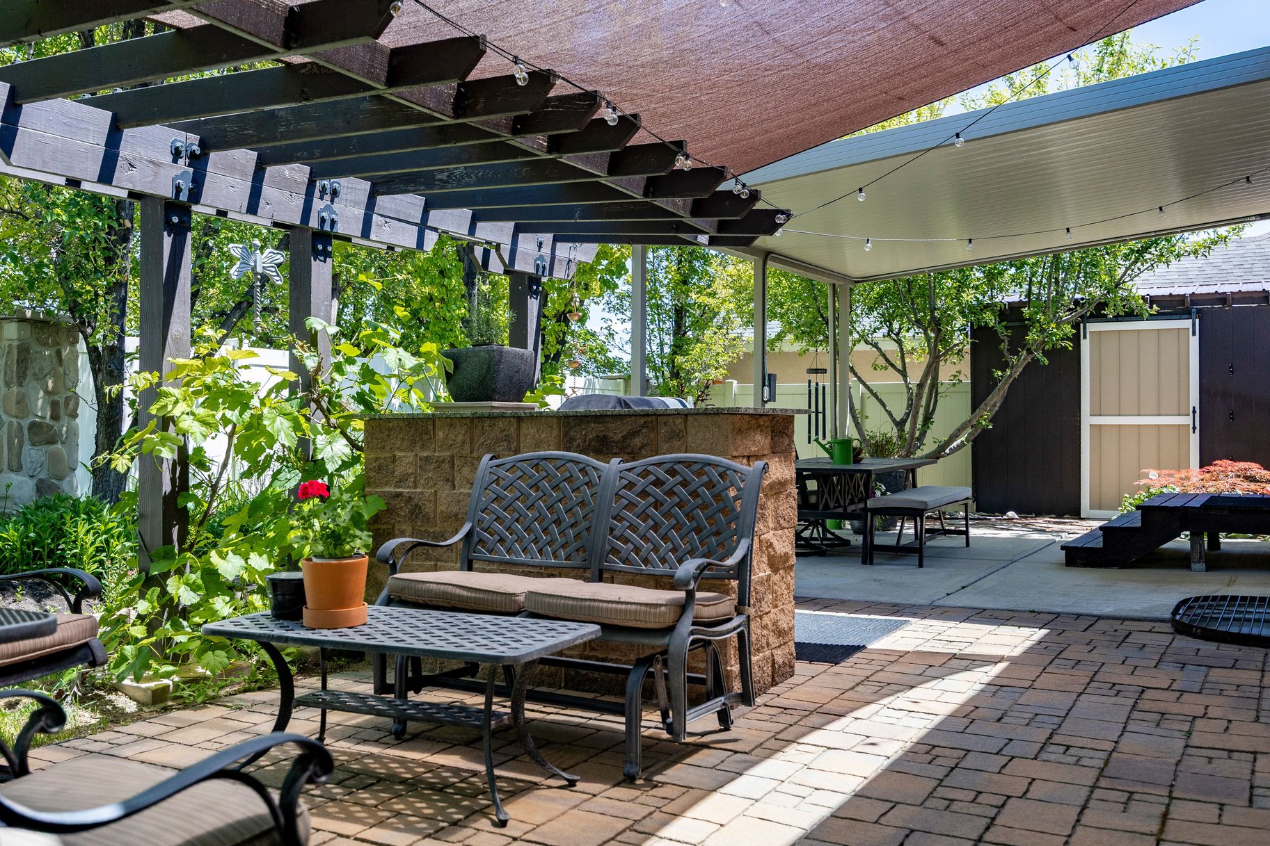  Enjoy Single Level Living at It